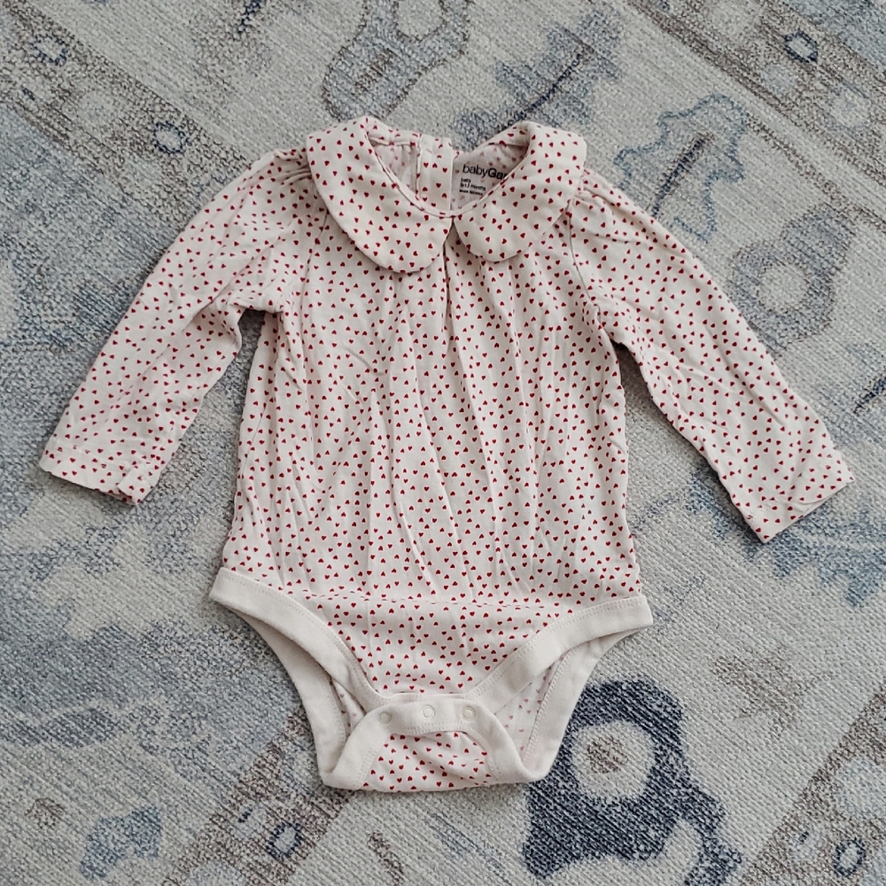 Baby Gap Infant Girls Tiny Hearts Collared Bodysuit Sz6-12m